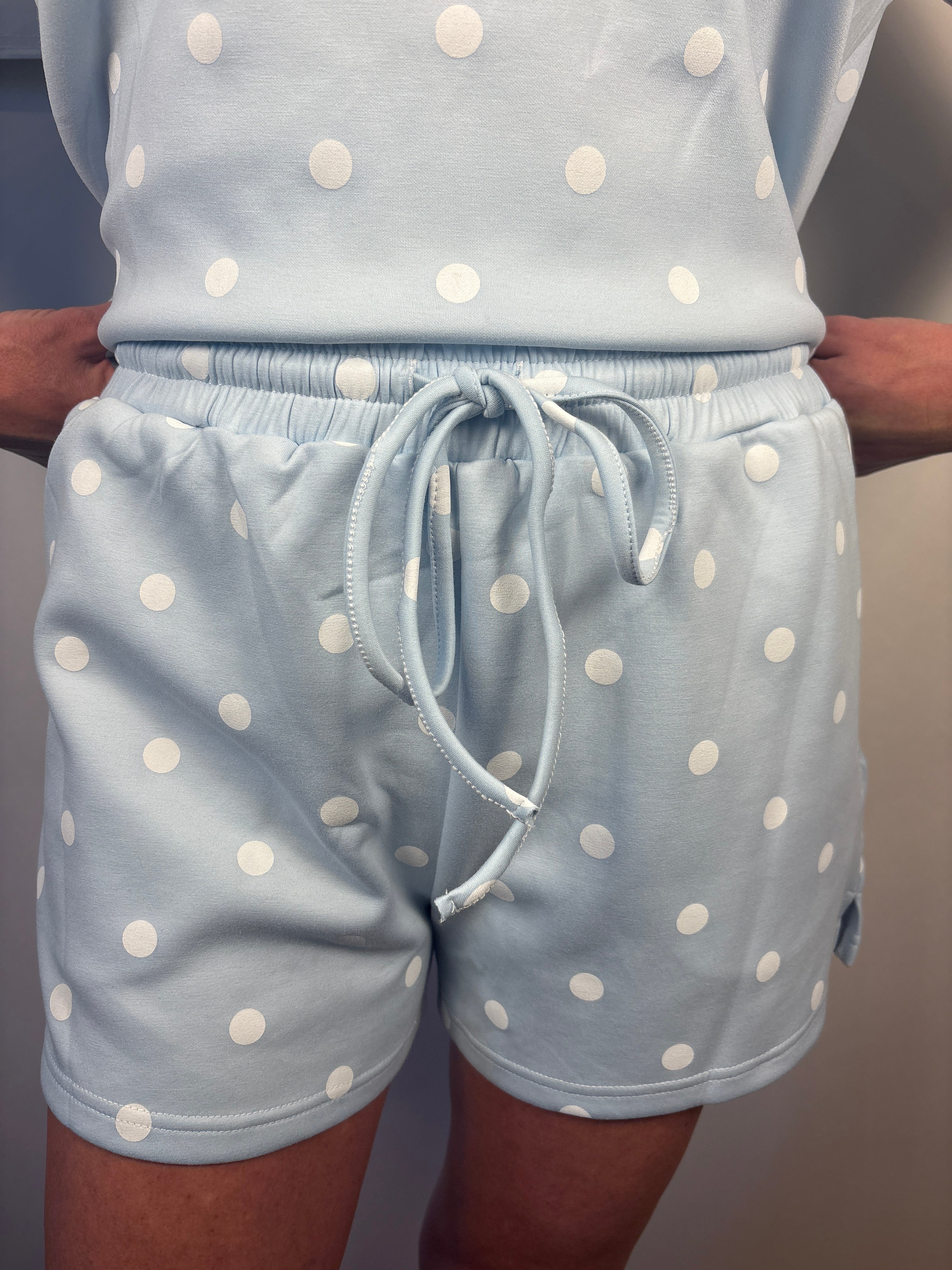 Brooke & co dots & daydream set baby blue with white polka dots with drawstring matching shorts with pockets shorts close
