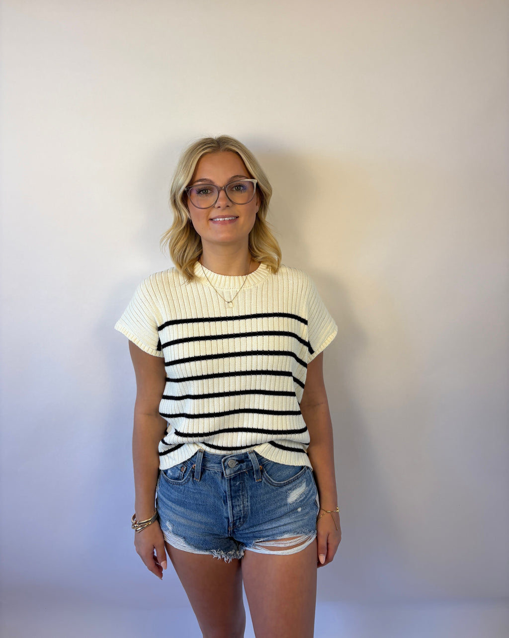 Brooke & Co The harper knit a white knit short sleeve top with black stripes
