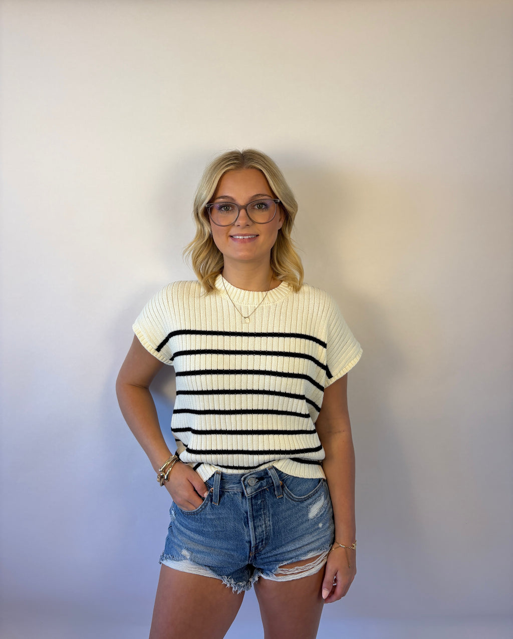 Brooke & Co The harper knit a white knit short sleeve top with black stripes
