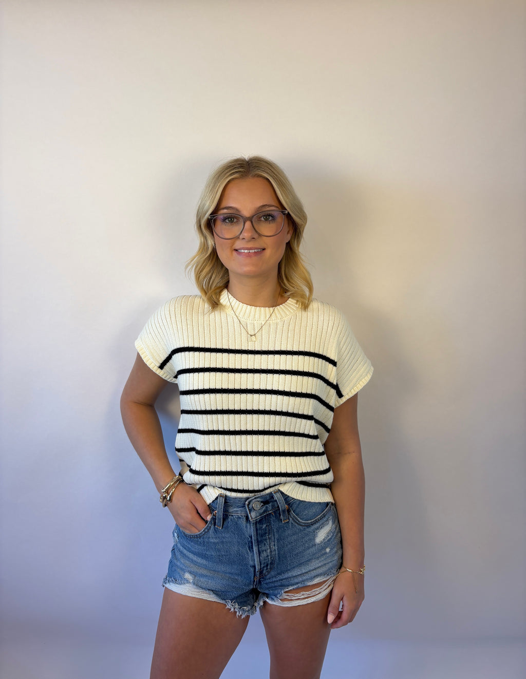 Brooke & Co The harper knit a white knit short sleeve top with black stripes