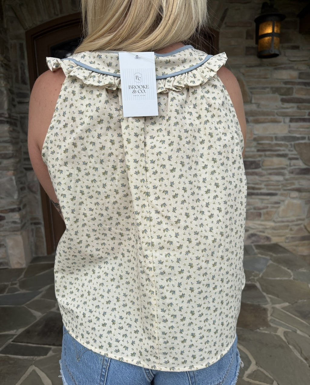 brooke & co vintage bloom top floral patterned sleeveless top with tie front, flowy fit, back view