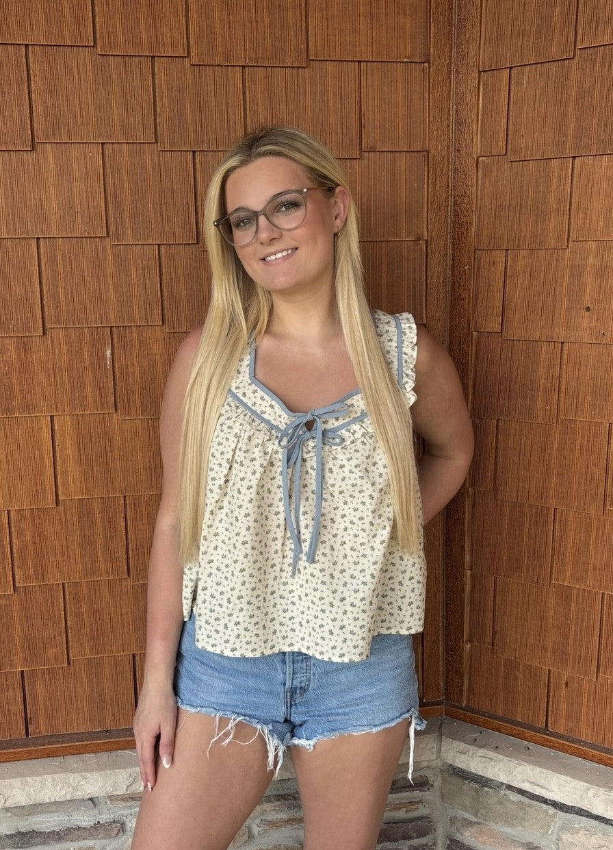 brooke & co vintage bloom top floral patterned sleeveless top with tie front, flowy fit, close view